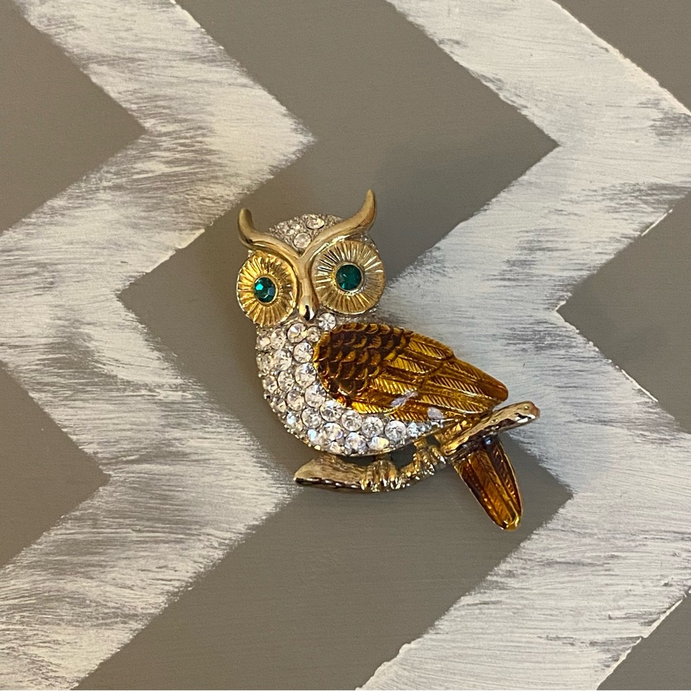 Vintage Gold Tone Owl Brooch | Rhinestone Body & Amber Enamel Wings - Picture 3 of 10